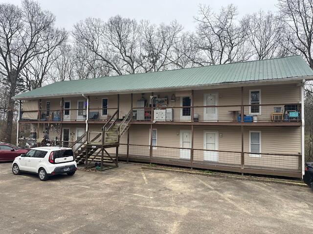 property at 257 SE Bell St