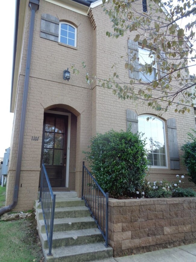 property at 2495 Old Taylor Rd