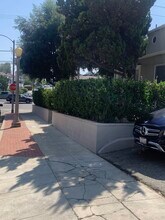 3305 Lowry Rd, Unit 3305 in Los Angeles, CA - Foto de edificio - Building Photo