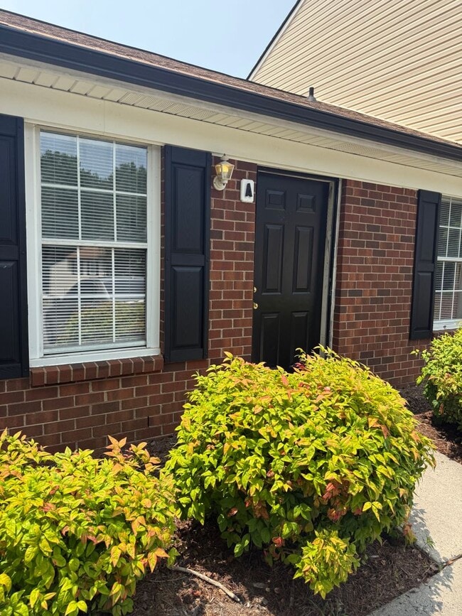property at 3527 Lynhaven Dr