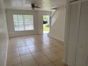 4701 NW 9th Dr in Plantation, FL - Building Photo - Building Photo
