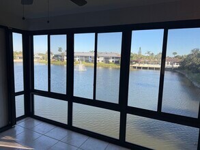 6021 SE Landing Way in Stuart, FL - Foto de edificio - Building Photo