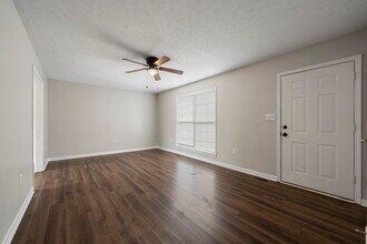 1307 Miller Pond Rd in Franklin, KY - Building Photo - Building Photo