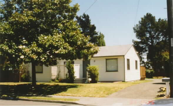 2550 W Avenue 134th in San Leandro, CA - Building Photo - Building Photo