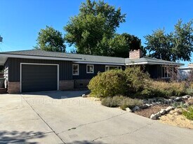 1835 Broadmoor Dr in Boise, ID - Building Photo