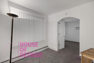 17252 Lowell St in Roseville, MI - Building Photo - Building Photo