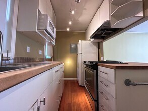 4805 NE 50th Pl in Portland, OR - Building Photo - Building Photo