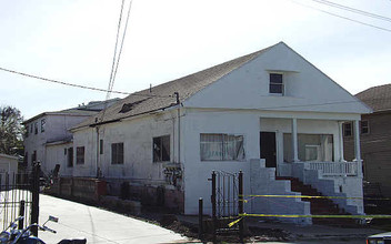 2622 13th Ave in Oakland, CA - Building Photo - Building Photo