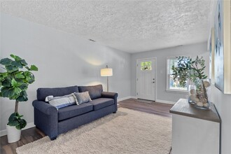 1433 Collins Ave in Richmond Heights, MO - Building Photo - Building Photo