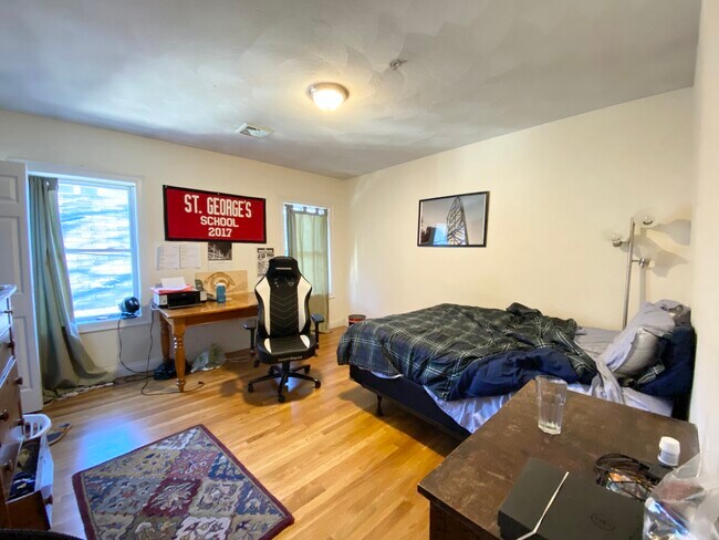 128 Hillside St, Unit 2