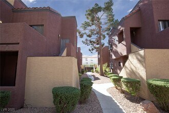 4050 Pacific Harbors Dr in Las Vegas, NV - Building Photo - Building Photo