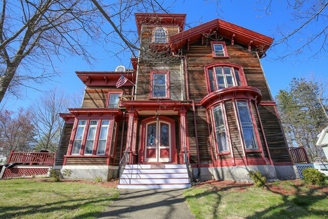 property at 4 Mt Vernon St