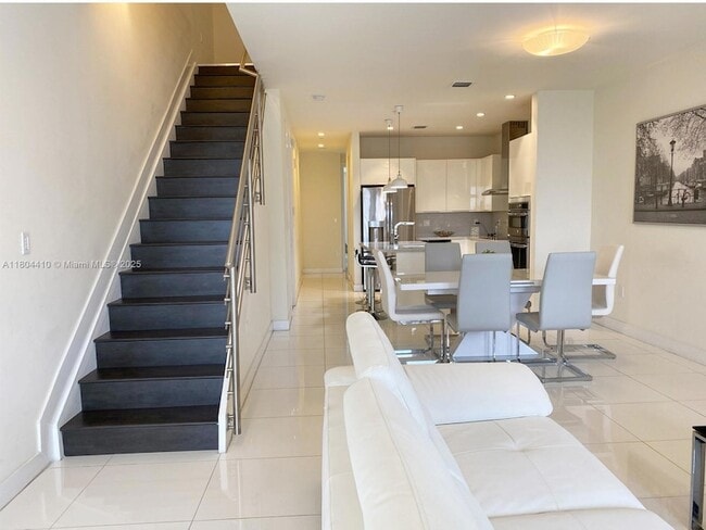10220 NW 63rd Terrace