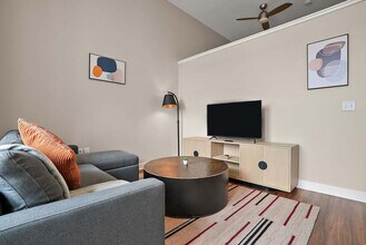 1410 Nicollet Ave in Minneapolis, MN - Building Photo - Building Photo