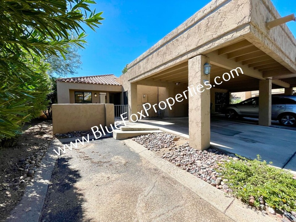 2996 E Greenlee St in Tucson, AZ - Building Photo