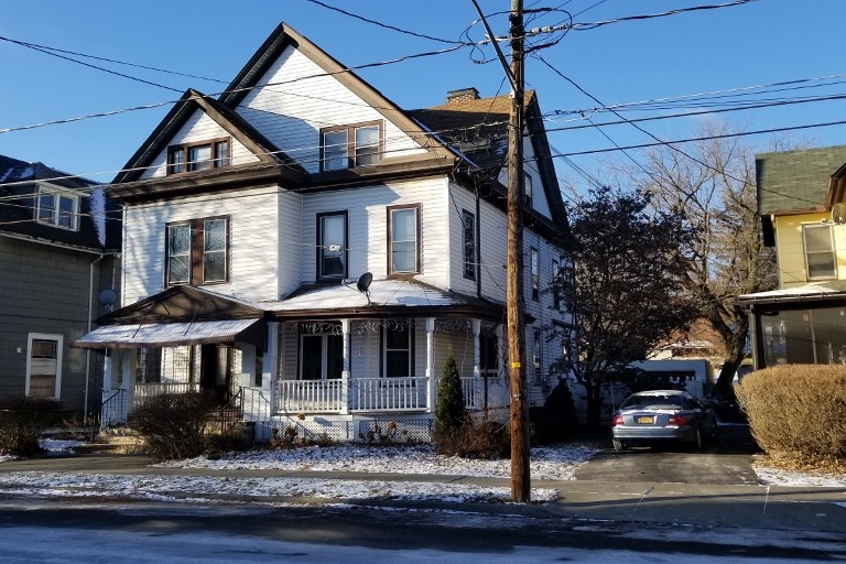 24 Clarke St in Binghamton, NY - Building Photo