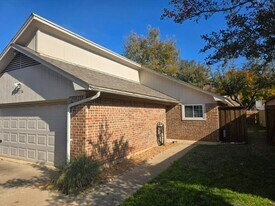 1714 Mimosa Ln in Euless, TX - Building Photo