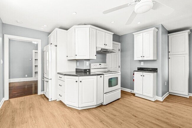 29 Fenwick St in Somerville, MA - Building Photo - Building Photo