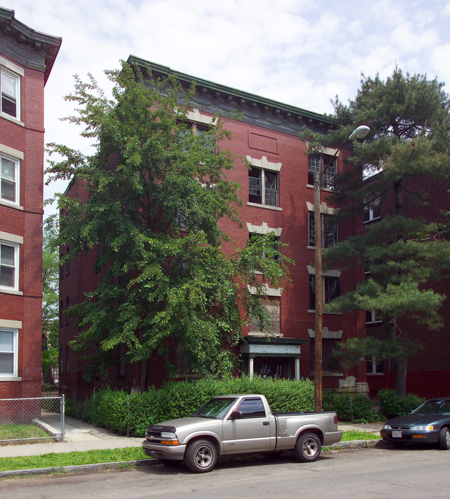 12 Sheldon St in Springfield, MA - Foto de edificio