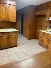 2830 Clark Ln in Paris, TX - Building Photo - Building Photo