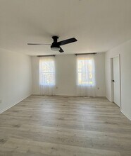 12 Wanda Ct in Mount Holly, NJ - Foto de edificio - Building Photo