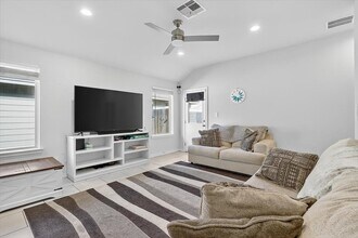 1818 Secretariat Dr in Corpus Christi, TX - Building Photo - Building Photo