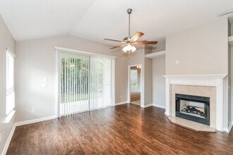 875 Woodbridge Hollow N in Jacksonville, FL - Building Photo - Building Photo