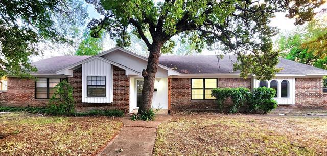 7324 Martha Ln in Fort Worth, TX - Building Photo