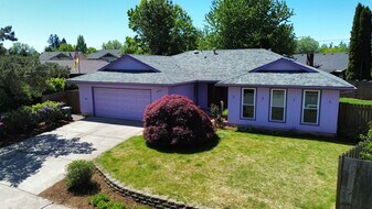 1841 NE Carole Ct in Hillsboro, OR - Building Photo