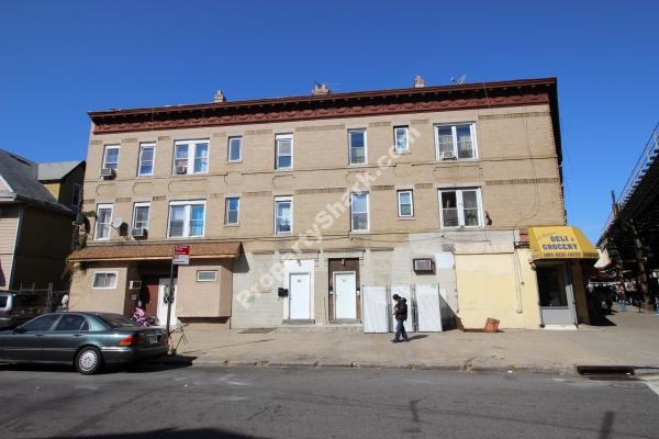 978 McDonald Ave in Brooklyn, NY - Building Photo