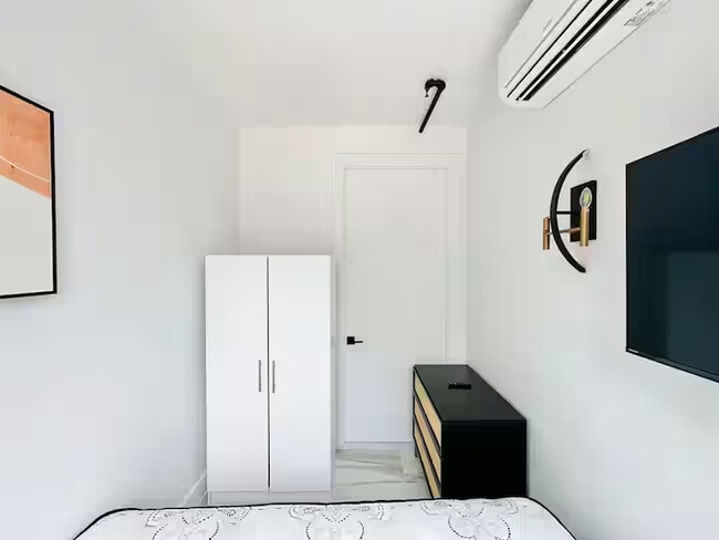 Furnished room/NOT APARTMENT in Brooklyn, NY - Building Photo - Building Photo