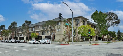 Grevillea Apartments in Hawthorne, CA - Building Photo - Building Photo