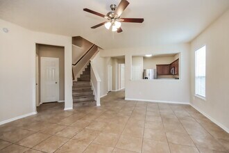 207 Annatto Ln in Crosby, TX - Building Photo - Building Photo