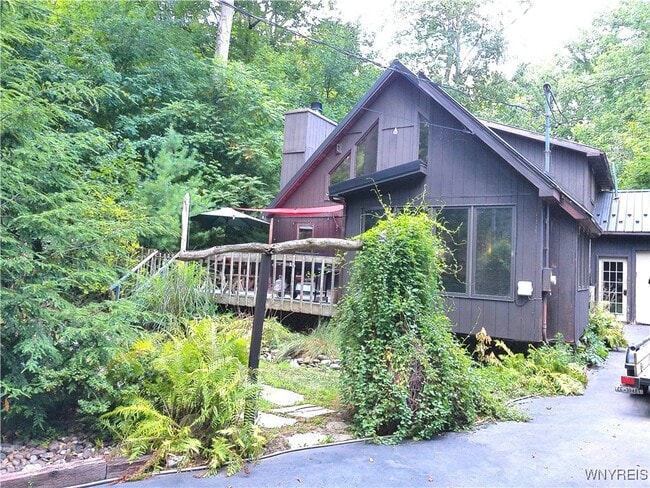 1785 Shorewood Dr in Burt, NY - Building Photo - Building Photo