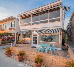 1402 S Bay Front in Newport Beach, CA - Building Photo - Building Photo