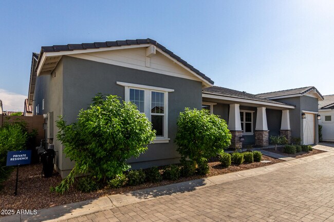 17233 W Dartmouth St in Surprise, AZ - Building Photo - Building Photo