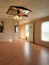 1617 Nettle Knob Rd in West Jefferson, NC - Building Photo - Building Photo