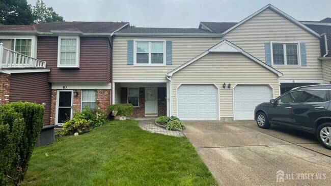 property at 8 Killington Ct