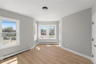 735 Broadway in Pawtucket, RI - Building Photo - Building Photo