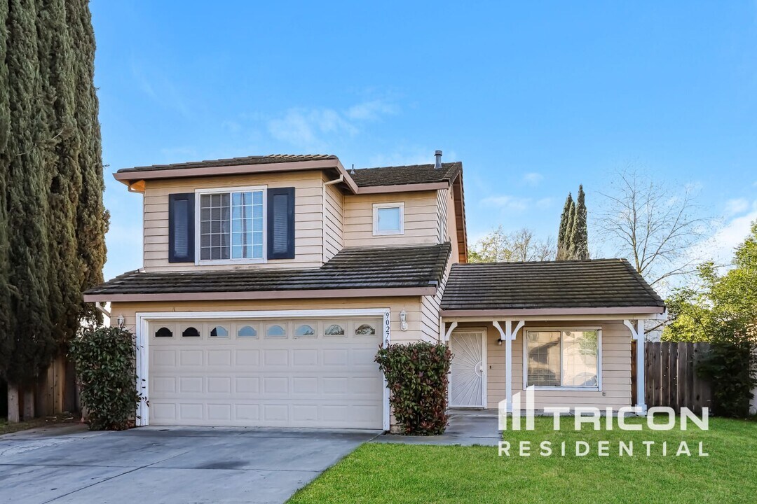9027 Warm Springs Cir in Stockton, CA - Building Photo