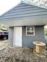 135 Honeysuckle Ln in Athens, GA - Building Photo