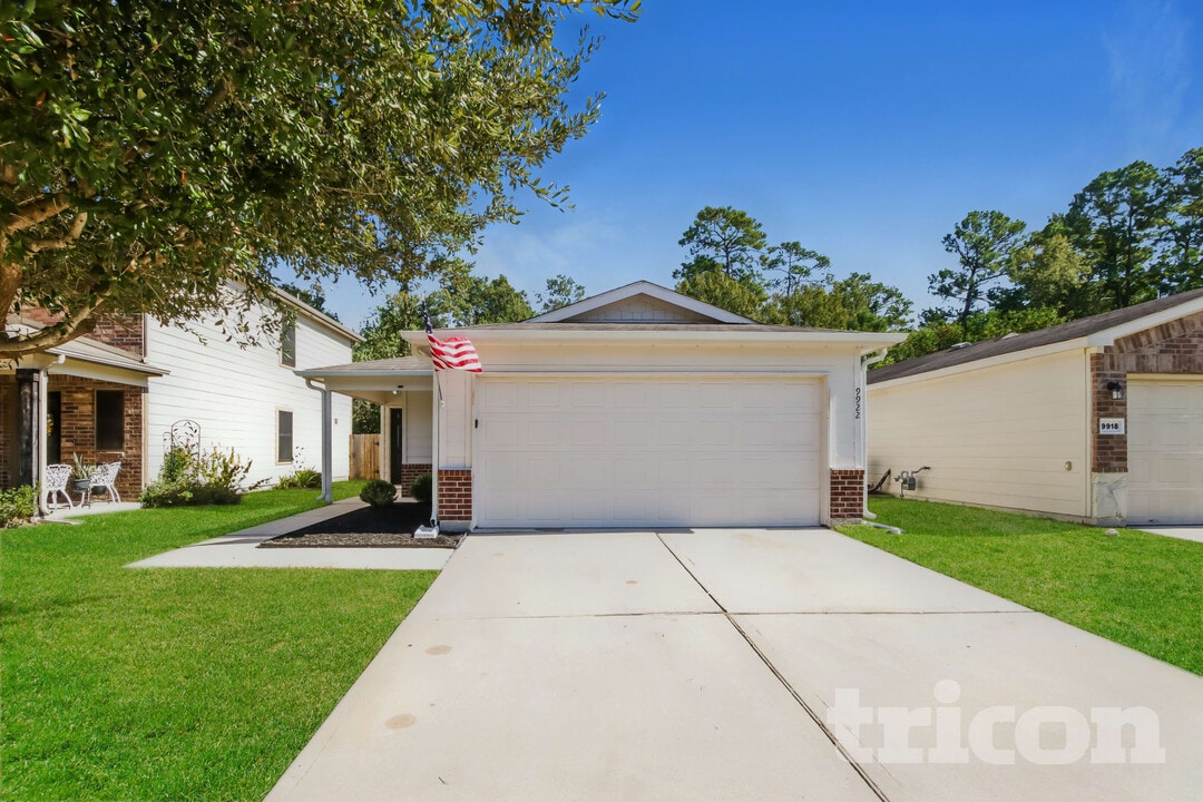 9922 Orchid Spring Ln in Houston, TX - Building Photo