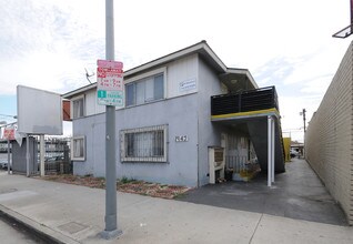 1942 S La Cienega Blvd in Los Angeles, CA - Building Photo - Building Photo