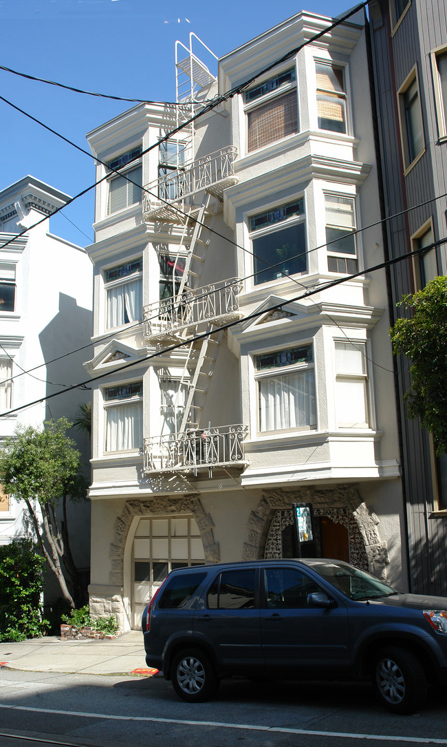 1360 Washington St in San Francisco, CA - Building Photo - Building Photo