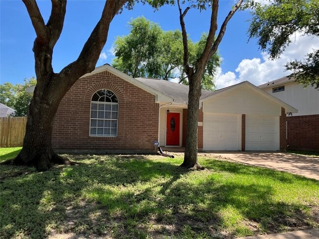 property at 1827 Oak Ridge Dr