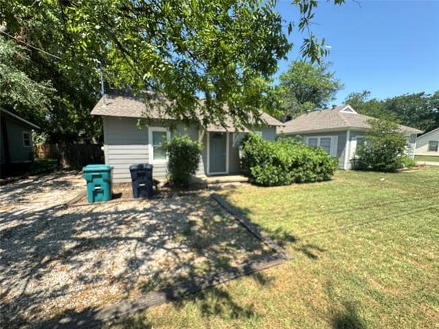 619 N Carroll Blvd in Denton, TX - Building Photo - Building Photo