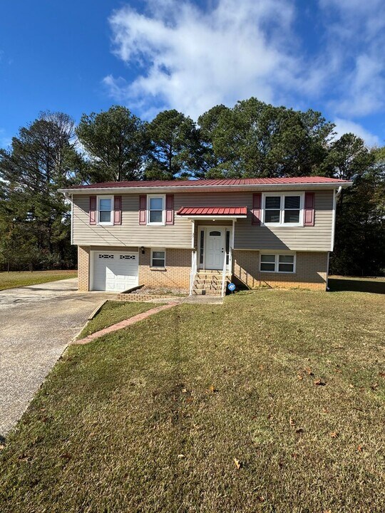37 Ty Dr in Anniston, AL - Building Photo