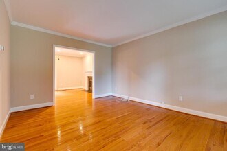 7107 Dudrow Ct in Springfield, VA - Building Photo - Building Photo