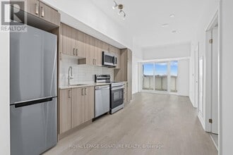 1010 Sandy Beach Rd in Pickering, ON - Building Photo - Building Photo