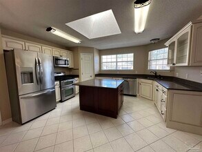 703 Marlin Spike Dr in Pensacola, FL - Building Photo - Building Photo